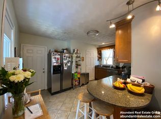 5 Hinckley St #1, Somerville, MA 02145