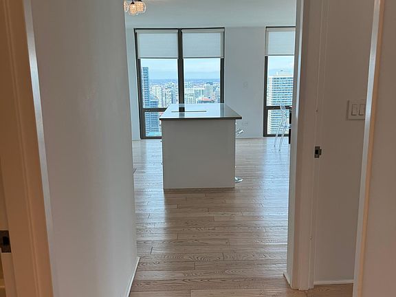 4th image of 2 E Erie St APT 3509