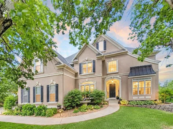 6 River Ridge Ter, Saint Joseph, MO 64507
