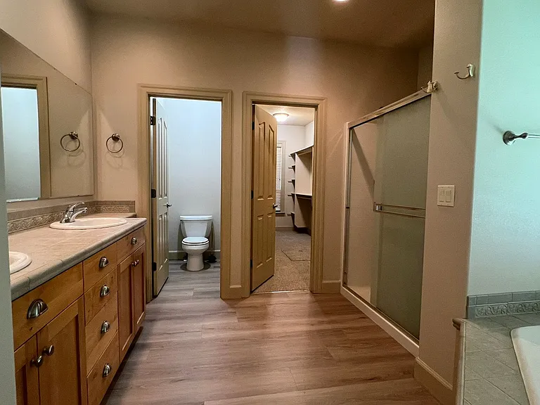 811 E Knoll Ct — Photo 19