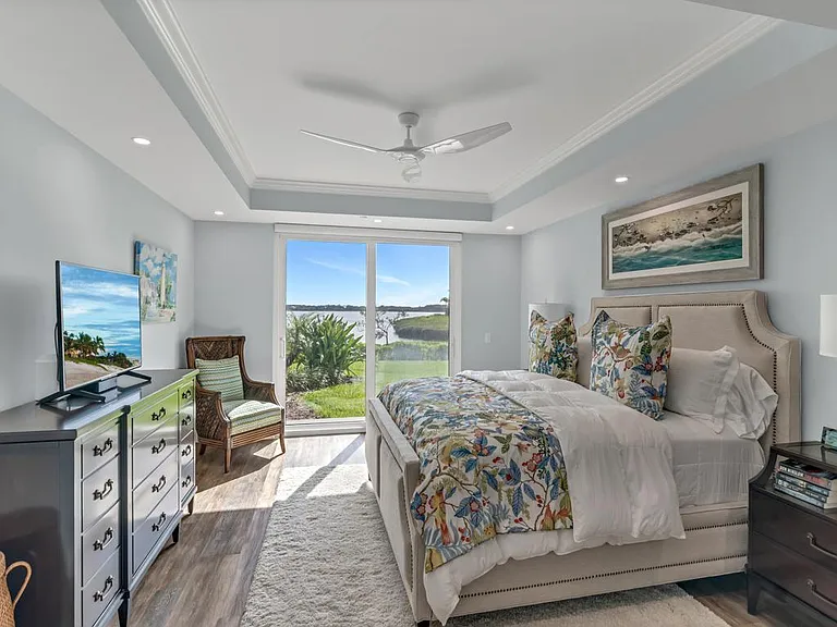 5250 E Harbor Village Dr #102 — Photo 16