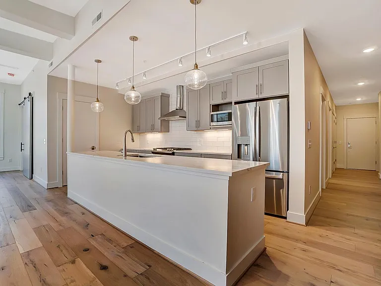 39 E Court St #3 — Photo 3