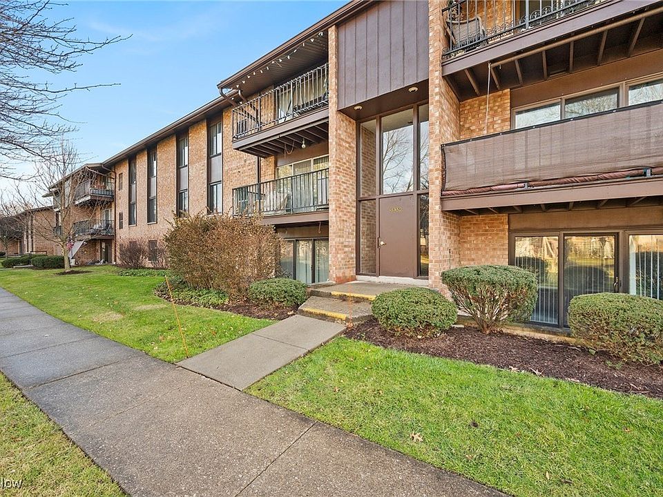 1st image of 16460 Heather Ln APT 102