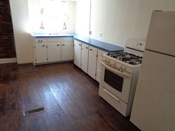 5th image of 103 E Sheridan Ave
