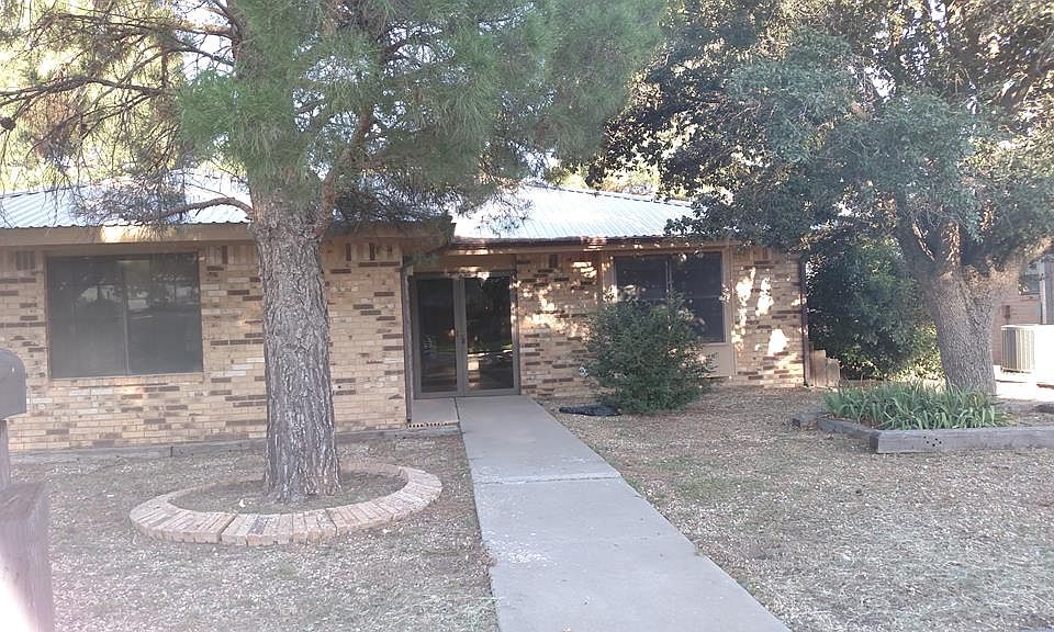 1st image of 9028 Holiday Dr