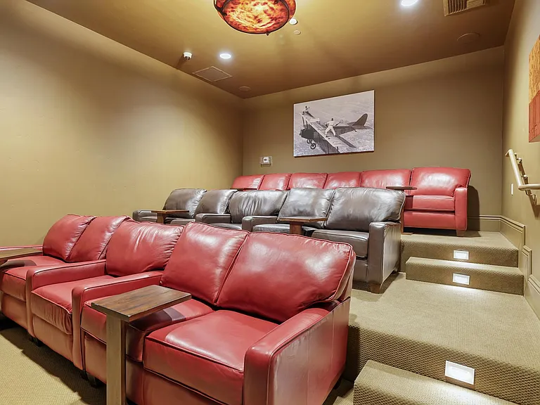 La Vida 55+ Luxury Living — Photo 27
