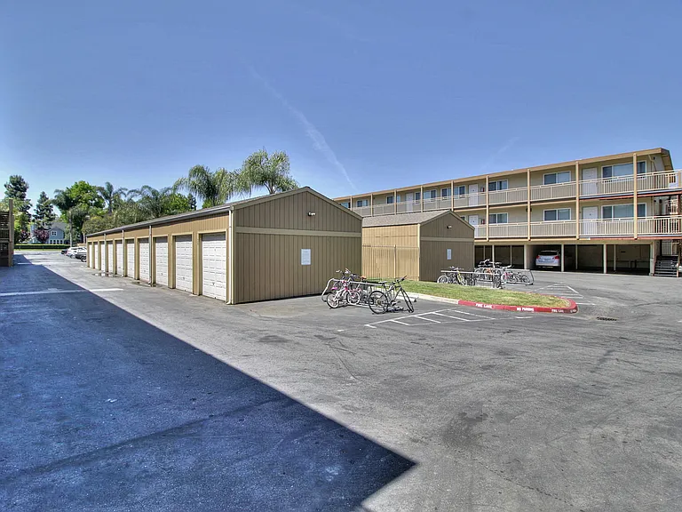Bike racks & private garages