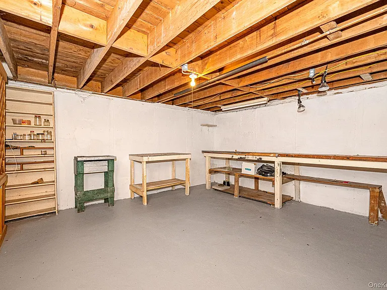 23 Princeton Dr — Photo 33