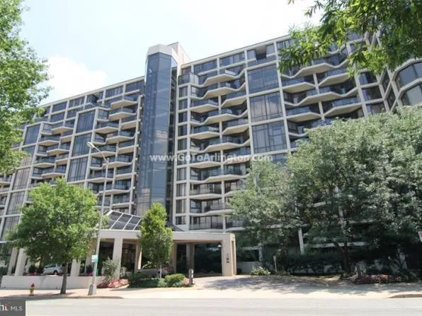 1530 Key Blvd, Arlington, VA
