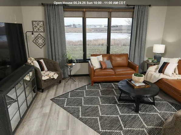 2003 35th St, Spirit Lake, IA 51360