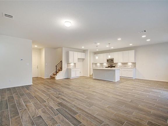 4th image of 9203 Moonstone Dr