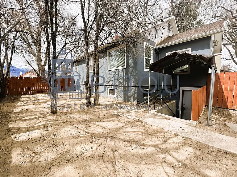 238 N. Prospect St — Photo 3