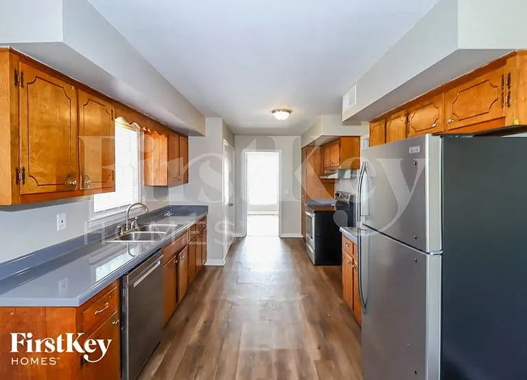 5130 Kingswood Cir — Photo 6