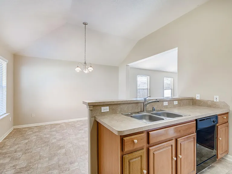 1642 S Diamondhead Blvd — Photo 6