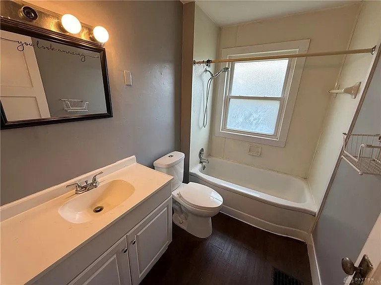 2406 Glenarm Ave — Photo 17