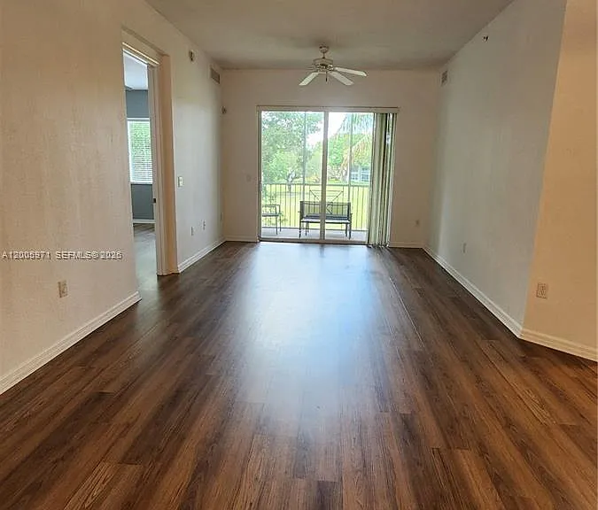 3600 Oaks Clubhouse Dr #206 — Photo 15