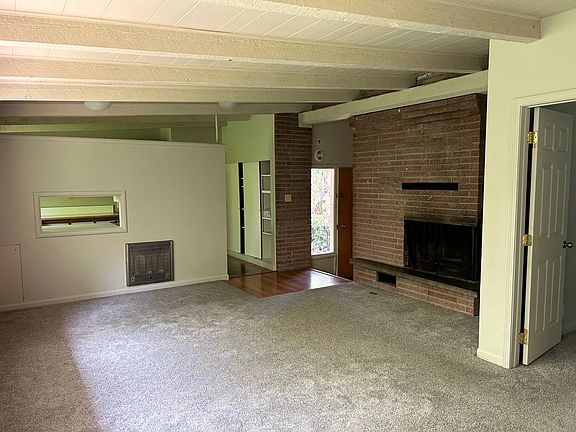 2nd image of 1060 NE Duncan Ln #A