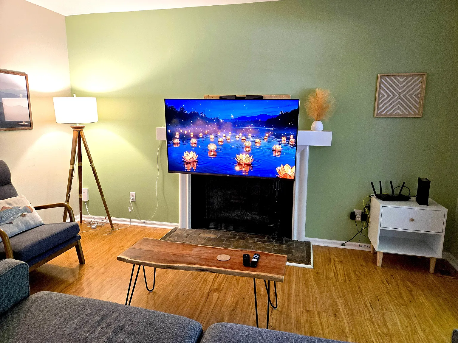 2 bed, 1.5 bath, 1044 sqft, $2,500 — Photo 2