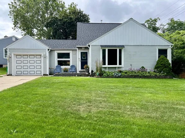 11015 West Marion STREET, Wauwatosa, WI 53222