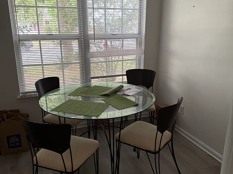 110 Birdwood Ct — Photo 9