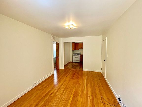5th image of 3637 A 19th St