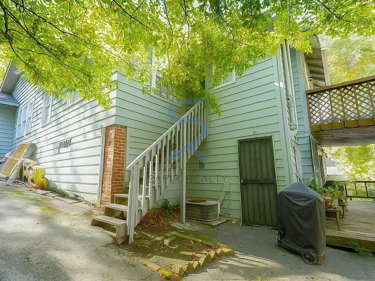 920 Greenwood Ave NE #C — Photo 4