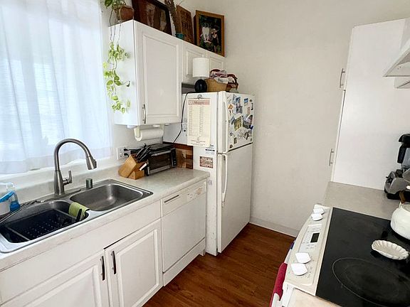 3rd image of 75-6081 Alii Dr APT O202