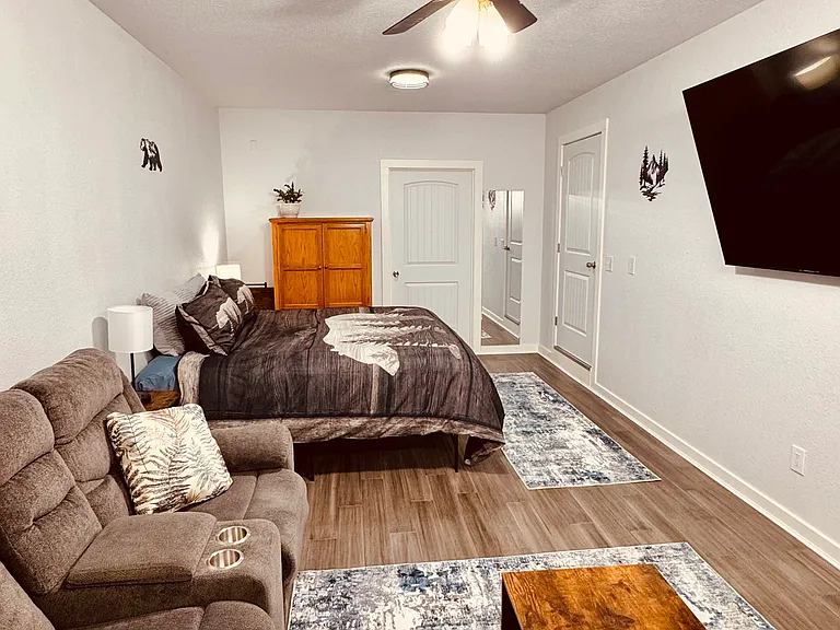 815 N Singer Ct — Photo 4