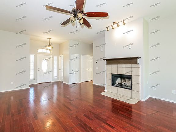 4th image of 2416 Beaver Bend Ln
