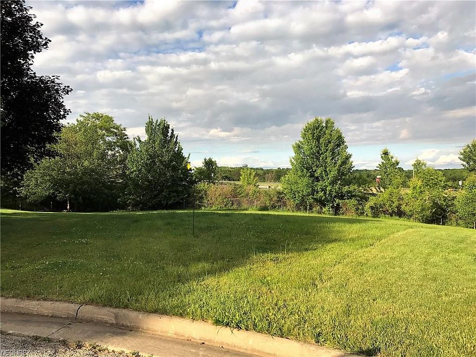 2nd image of Tori Cir