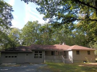 197 Rowland Rd, Greeley, PA 18425