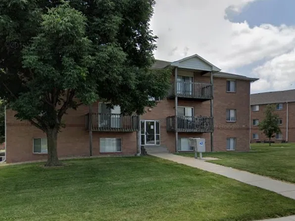 Pine Tree Apartments