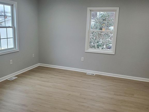 3rd image of 7824 Bodkin View Dr