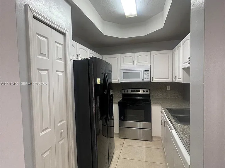 10666 SW 7th St #2106 — Photo 9
