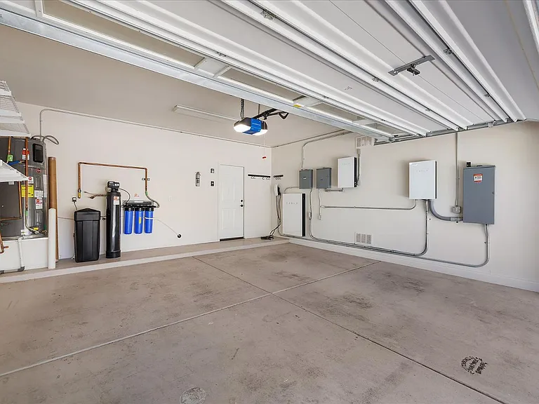 3437 E Mesquite St — Photo 23