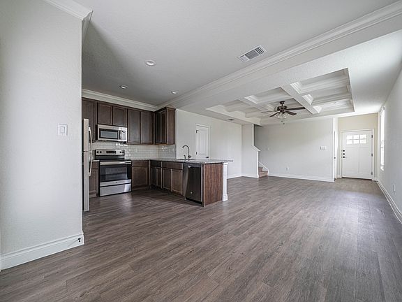3rd image of 333 Untermaier St
