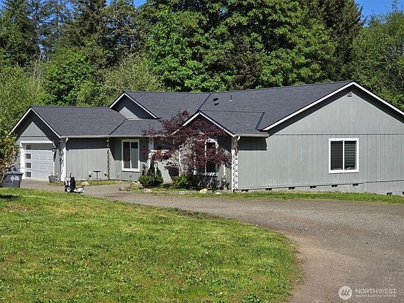 2nd image of 6611 Crescent Beach rd Road NW