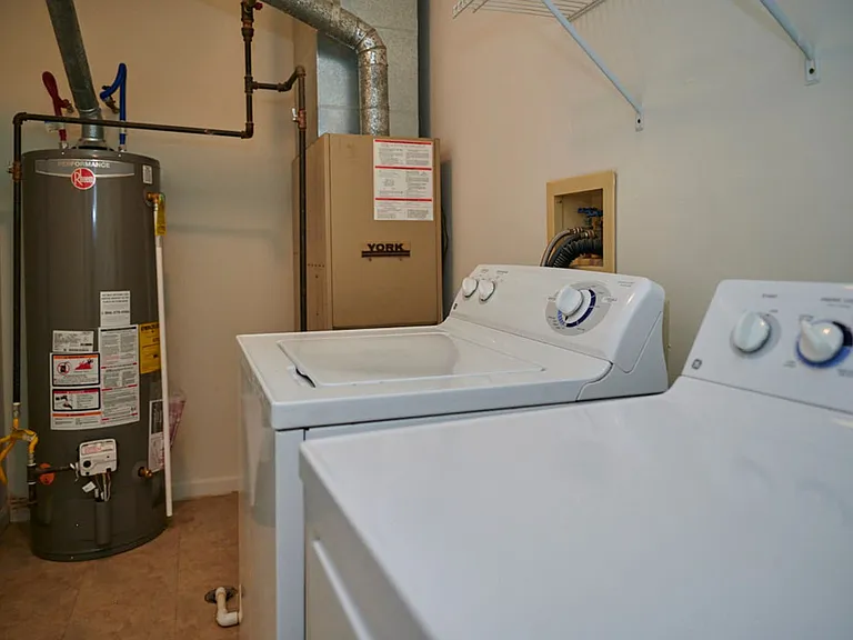 Grand Bay Apartments and Townhomes — Photo 52