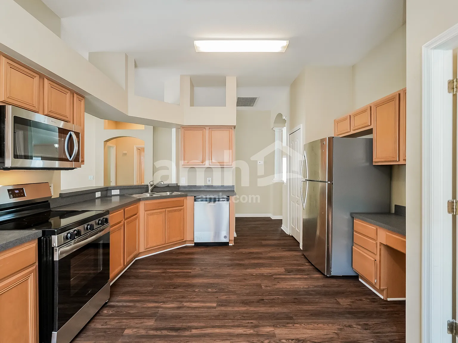 4 bed, 2.0 bath, 2126 sqft, $2,650 — Photo 3