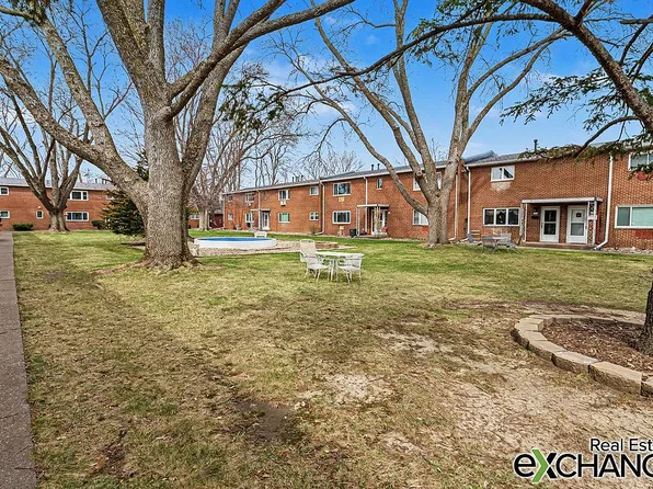 1321 9th St, Moline, IL 61265