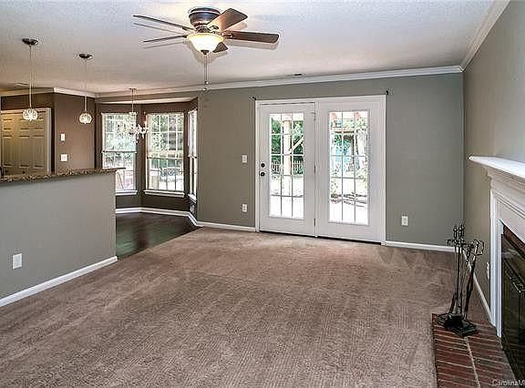 4th image of 7926 Turquoise Dr