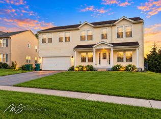 640 Settlement Dr, Maple Park, IL 60151