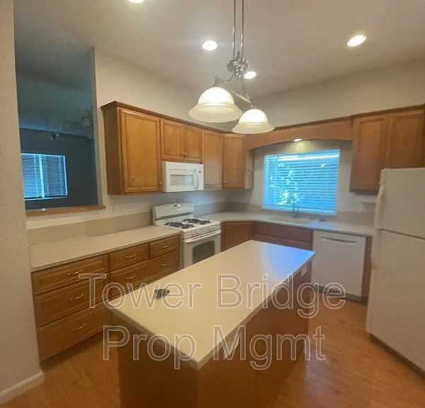 1515 Knight Ct — Photo 10