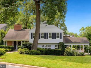 5880 Marbury Rd, Bethesda, MD 20817