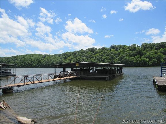 3rd image of Indian Creek Ln