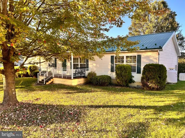 106 Mountain Ave, Woodward, PA 16882