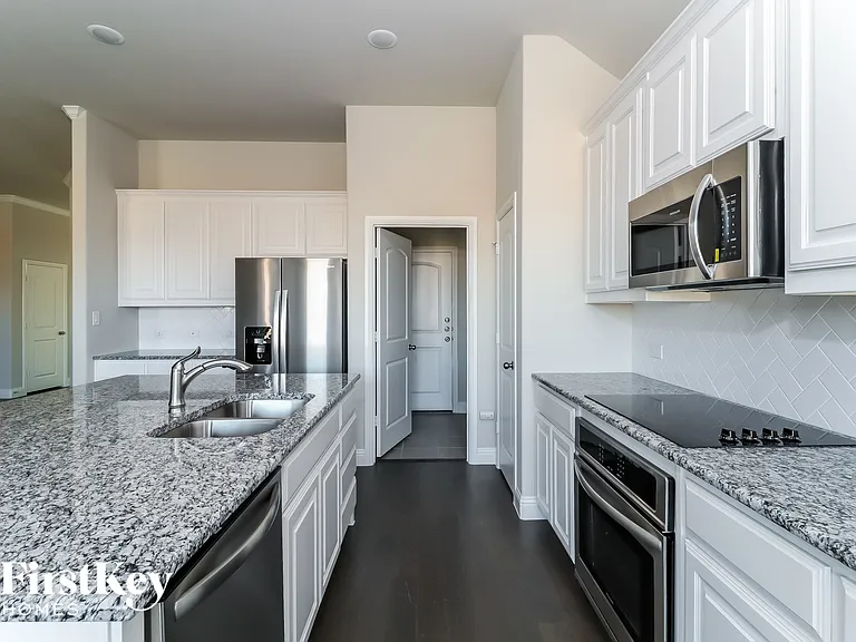 109 Independence Dr — Photo 7
