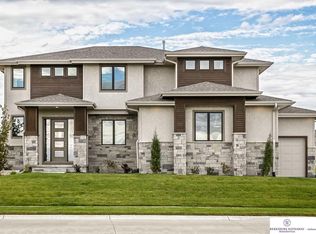 17708 Spencer St, Omaha, NE 68116