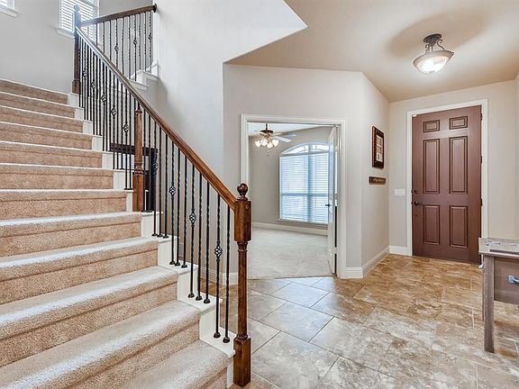 5th image of 1752 Laramie Ln