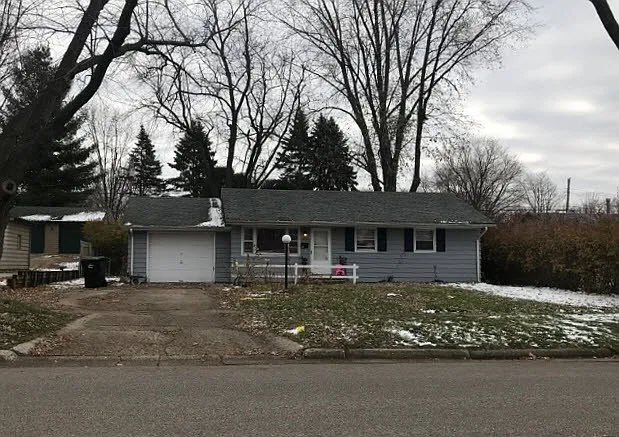 1735 Sun Valley Dr photo 1